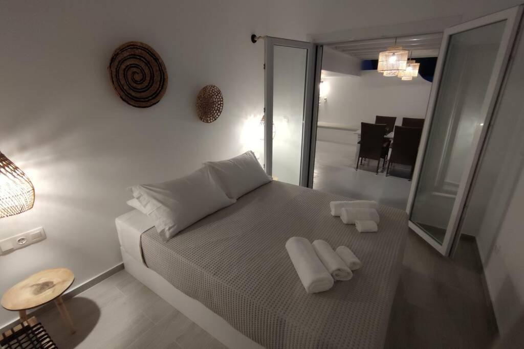 Eolia luxury suites Andros Batsíon Exterior foto